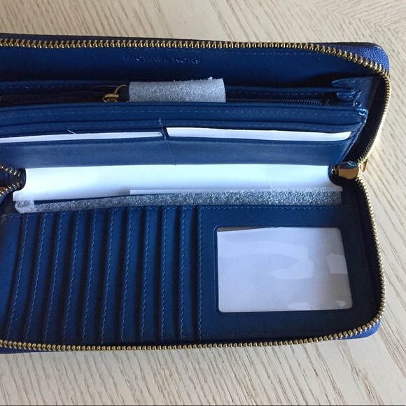 Michael Kors River Blue Multi Wallet, Wristlet - Picture 9 of 13